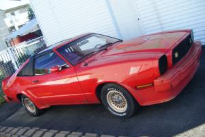 Ford : Mustang king cobra