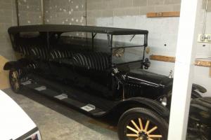 Ford : Model T Limousine Photo