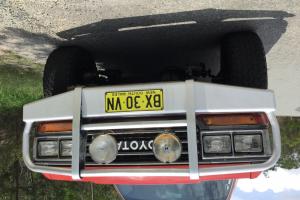 Toyota Landcruiser Deluxe 4x4 1988 4D Wagon Manual 4L Diesel Seats in NSW Photo