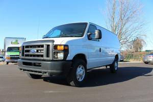 Ford : Other XL Standard Passenger Van 4-Door