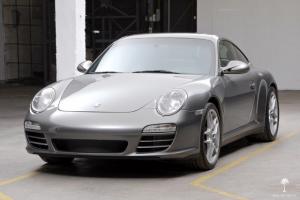 Porsche: 911 Carrera