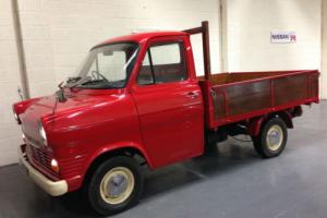 1968 FORD TRANSIT MK1 DROPSIDE V4 PETROL,SUPERB THROUGHOUT,ONE OF THE FINEST.... Photo