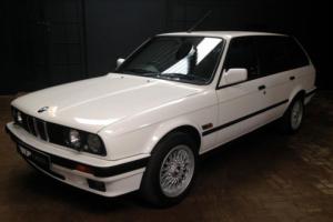 1989 BMW E30 325I TOURING MANUAL WHITE Photo