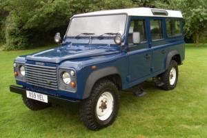 LAND ROVER DEFENDER 110 TD5 2001 9 SEATER 2 OWNERS GENUINE 25,500 FROM NEW Photo
