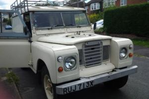 1982 LAND ROVER 109" - 4 CYL WHITE Photo