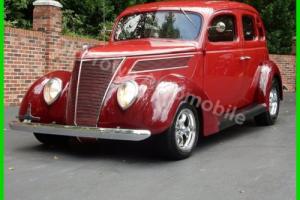 1937 Ford Sedan Slantback