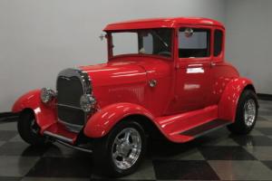 1928 Ford Coupe Photo