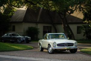 1964 Mercedes-Benz 200-Series Photo