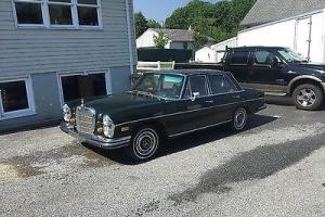 1969 Mercedes-Benz 200-Series