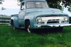 1954 Ford F-100 Short bed truck