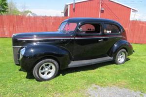 1940 Ford SEDAN DELUXE