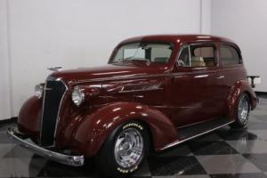 1937 Chevrolet Master Deluxe Photo