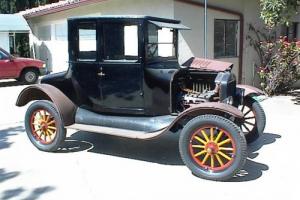 1925 Ford Model T COUPE