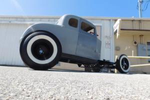 1932 Ford 5 window Coupe Photo