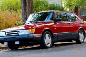 1987 Saab 900 Photo