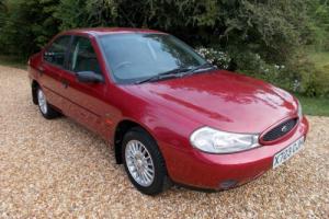 FORD MONDEO VERONA 1-OWNER 18000 MILES 12 SERVICE STAMPS YEAR 2000 X-REG Photo