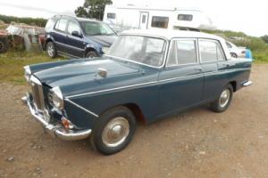 1971 WOLSELEY 16/60 FOR RESTORATION,TWIN CARBS ! BEAUTIFUL UPHOLSTERY