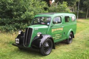 FORD COMMERCIAL VAN E83W 1955 Photo