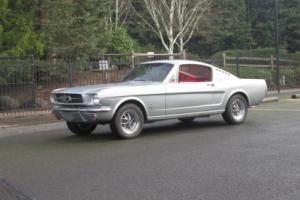 1965 Ford Mustang 2 plus 2 Photo