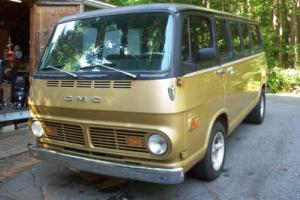 1968 Chevrolet G20 Van Photo