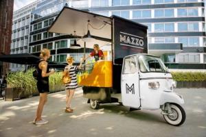 Piaggio Vespa APE Calessino Street Food Truck Coffee Cart Van Trailer Vintage Photo