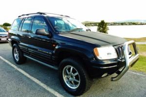 2003 Jeep Grand Cherokee Overland WG V8 Automatic Wagon 4WD 4x4 Chrysler in QLD Photo
