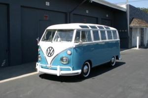 1965 Volkswagen Bus/Vanagon Deluxe Photo