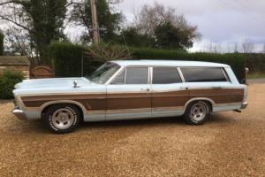 Ford country squire 1967 Photo