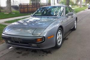 Porsche: 944 S Photo