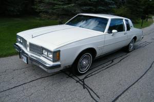Oldsmobile: Delta Eighty Eight Royale Brougham Coupe Photo