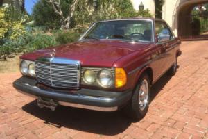 1982 Mercedes-Benz 300-Series CD Coupe, W123, 300cd, turbo diesel Photo