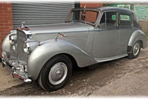 Stunning 1952 Bentley MkVI R-Type - 1 Family owned from new!