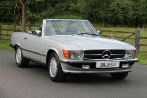 Mercedes-Benz R107 420 SL (1988) Astral Silver with Black Sports Check