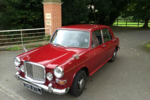 1972 VANDEN PLAS 1300 PRINCESS RED Photo