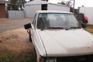 Toyota Hilux UTE 1984 Damaged in SA Photo