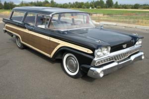 1959 Ford Country Squire Photo