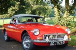 MGB ROADSTER 1968 RED Photo
