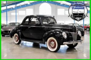 1940 Ford 5-Window Coupe Deluxe