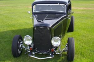 1932 Ford 3-Window Coupe Street Rod Photo