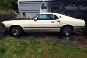 Ford: Mustang Mach1 Photo