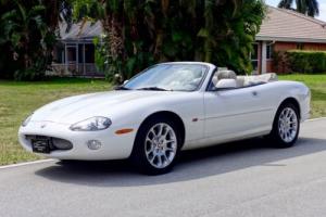 2002 Jaguar XKR Photo