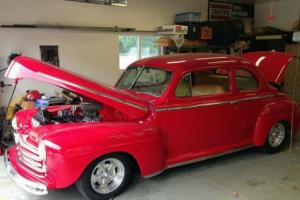 1948 Ford Coupe Photo