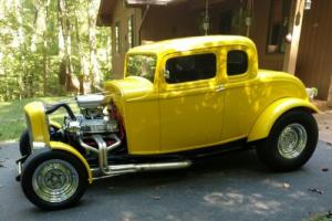 1932 Ford Model A 5 window coupe Photo
