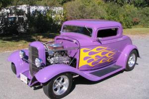 1932 Ford Model A 3-window Coupe