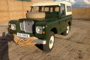 LAND ROVER series 3...ohhh how pretty....ABSOLUTELY STUNNING in every respect x Photo