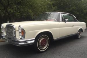 1970 Mercedes-Benz 280SE COUPE Factory floorshift Auto & Sunroof Coupe