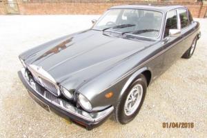 DAIMLER DOUBLE SIX V12 1990 COVERED 37,000 MILES FROM NEW - STUNNING Photo