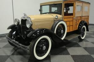 1930 Ford Model A Woody Photo
