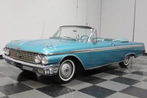 1962 Ford Galaxie Sunliner Photo