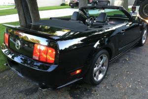 2006 Ford Mustang Mustang GT Convertible Saleen Supercharged Leather Photo